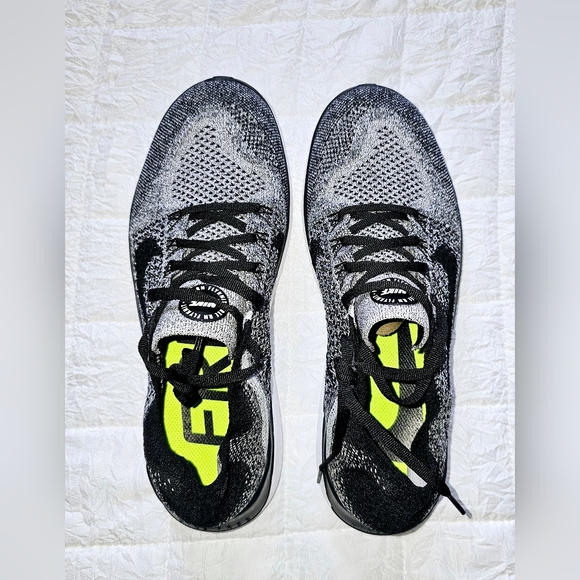 Nike Free Rn Flyknit 2018 White Black Running Shoes Men's 942838-101 Size 10 - Picture 9 of 12